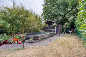 Rear External- click for photo gallery
